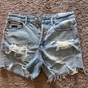 NWT American Eagle 90’s Boyfriend Shorts
